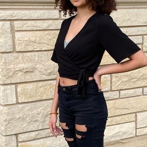 Black tie up crop top